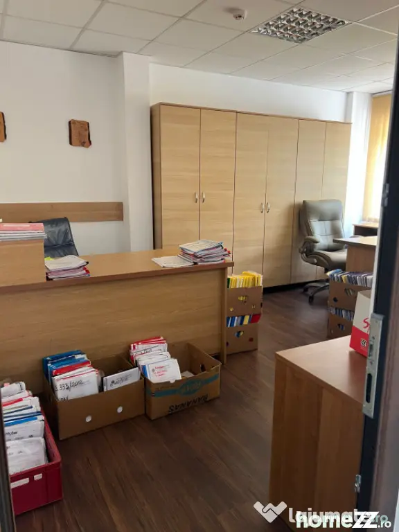 Spatiu birouri de inchiriat, ultracentral, 70 mp, Radauti