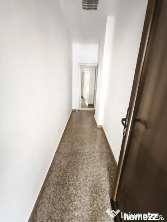 Spatiu birouri de inchiriat, ultracentral, 70 mp, Radauti