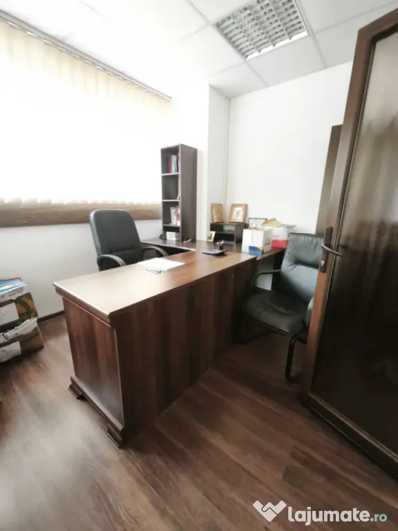 Spatiu birouri de inchiriat, ultracentral, 70mp, Radauti