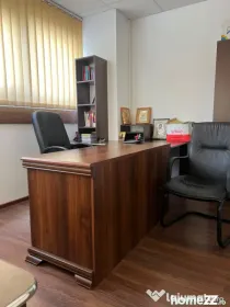 Spatiu birouri de inchiriat, ultracentral, 70 mp, Radauti