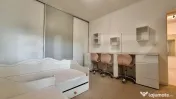 Apartament central, 3 camere, terasă 12mp, mobilat și util 