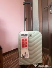 Valiză nouă 