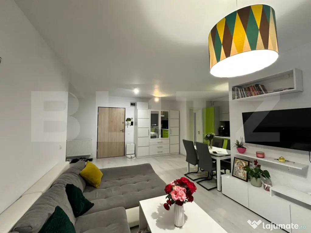 Apartament cu 2 camere, 57 mp, etaj 2 - zona Unirii