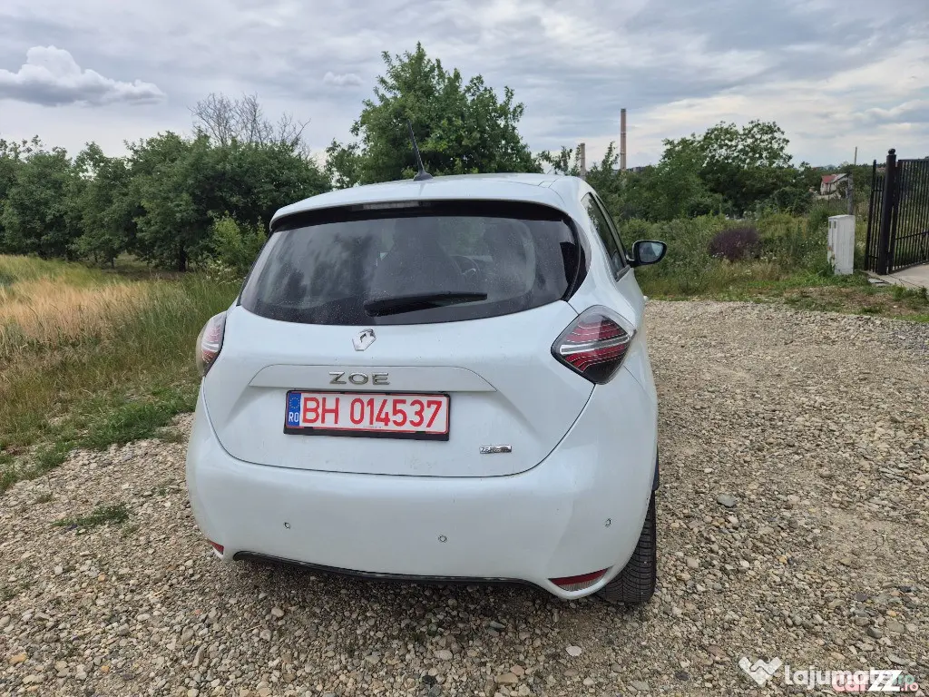 Renault Zoe 2020 52 kw, 136 cp, varianta Iconic evolution plus