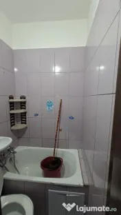 Garsoniera de vanzare zona Far, etajul 1