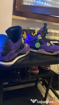 Travis Scott x Air Jordan purple/black 