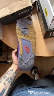 Travis Scott x Air Jordan purple/black 