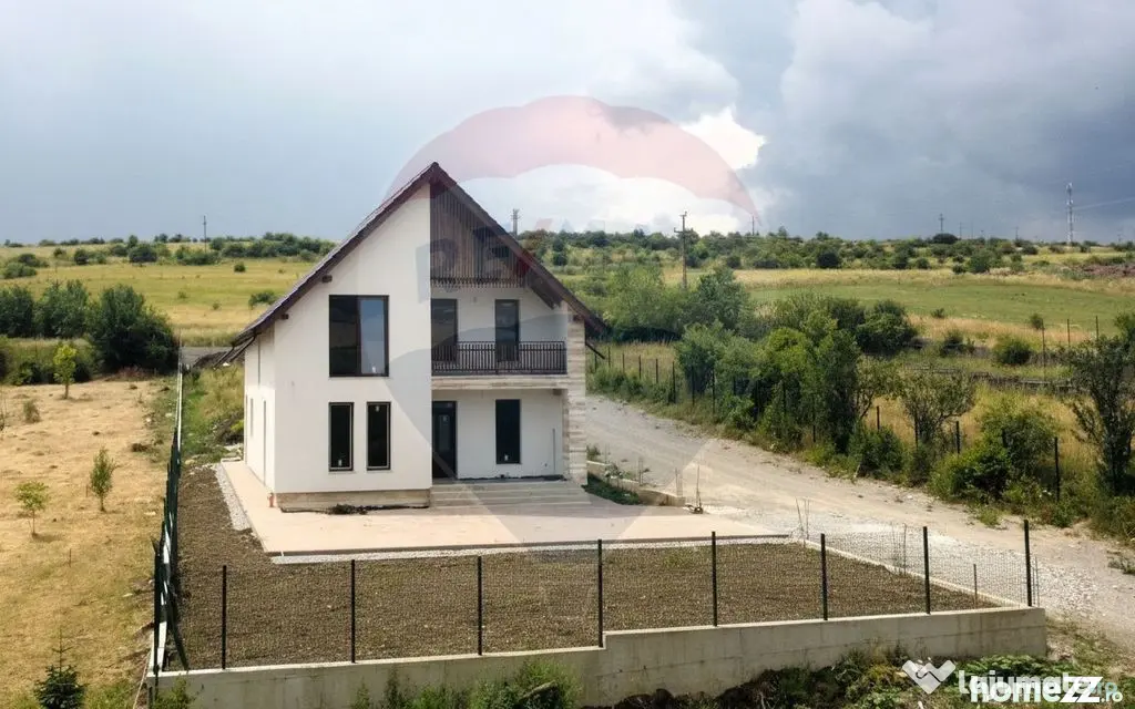 Casa individuala de vanzare in Salicea! 145 MP - 900 MP T...