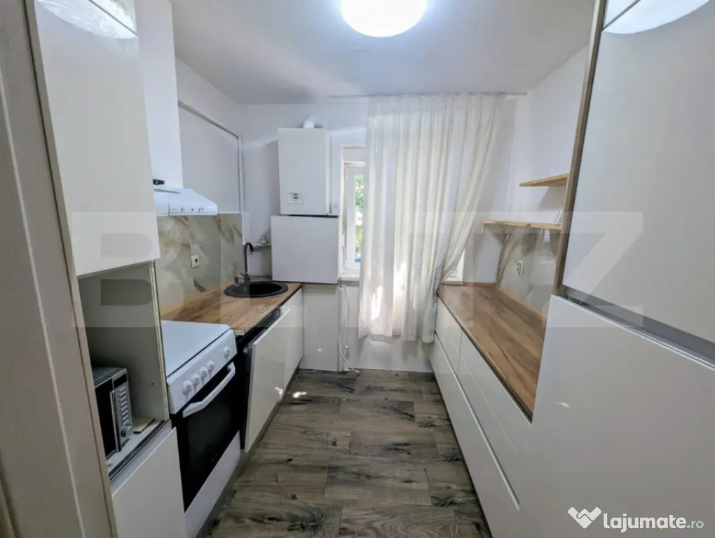 Apartament cu 2 camere, 56 mp, renovat complet, zona Cetate