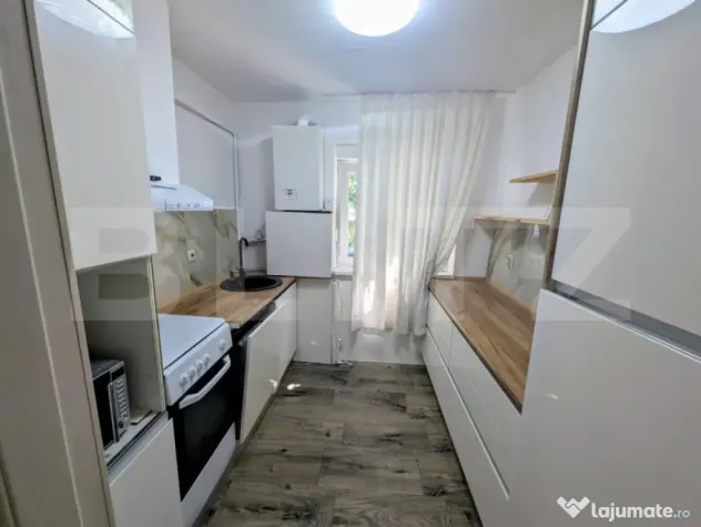 Apartament cu 2 camere, 56 mp, renovat complet, zona Cetate