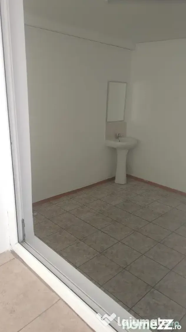 Inchiriez apartament 2 camere ultracentral/parter/constanta