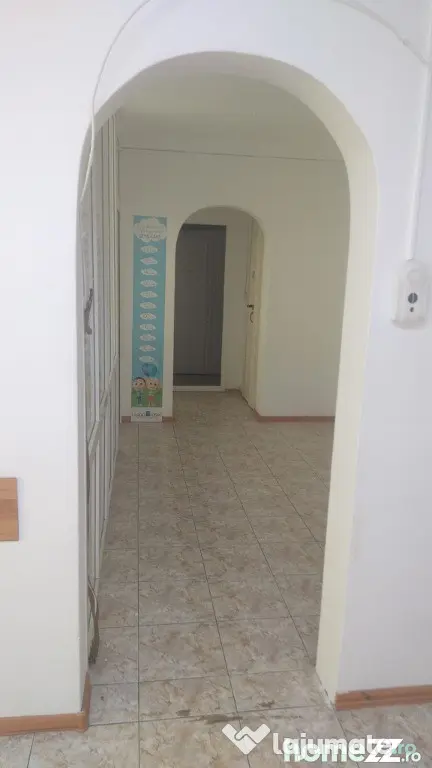 Inchiriez apartament 2 camere ultracentral/parter/constanta