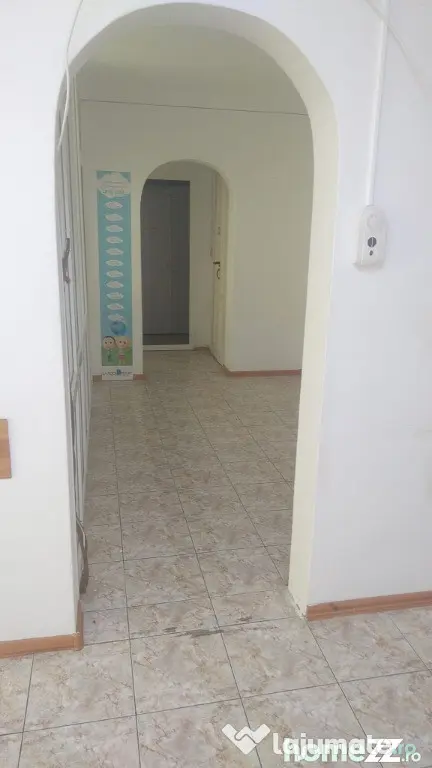Inchiriez apartament 2 camere ultracentral/parter/constanta