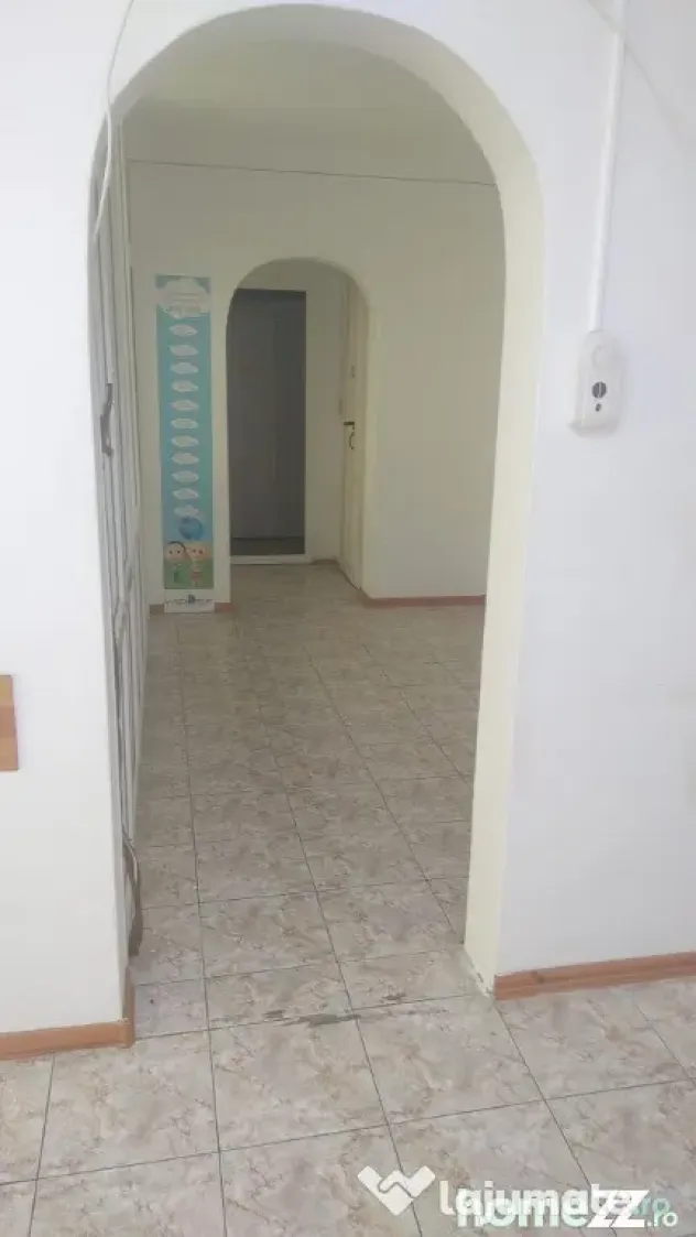 Inchiriez apartament 2 camere ultracentral/parter/constanta