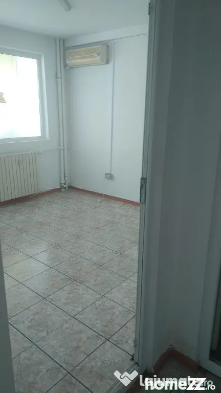 Inchiriez apartament 2 camere ultracentral/parter/constanta