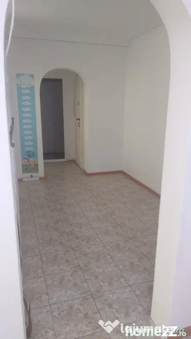 Inchiriez apartament 2 camere ultracentral/parter/constanta