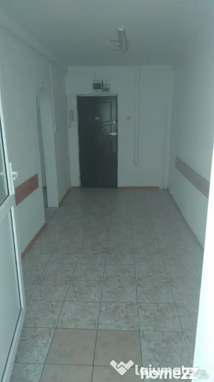 Inchiriez apartament 2 camere ultracentral/parter/constanta