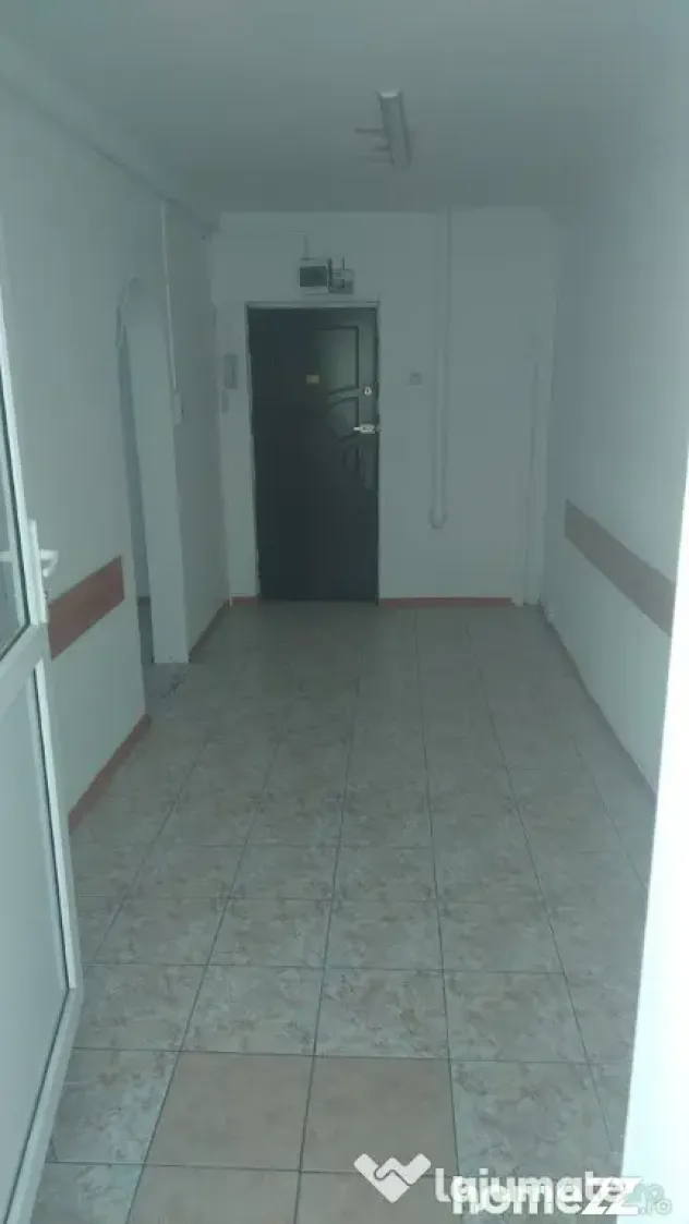 Inchiriez apartament 2 camere ultracentral/parter/constanta