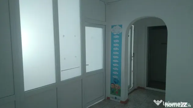 Inchiriez apartament 2 camere ultracentral/parter/constanta