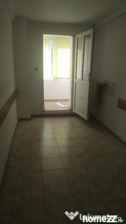 Inchiriez apartament 2 camere ultracentral/parter/constanta