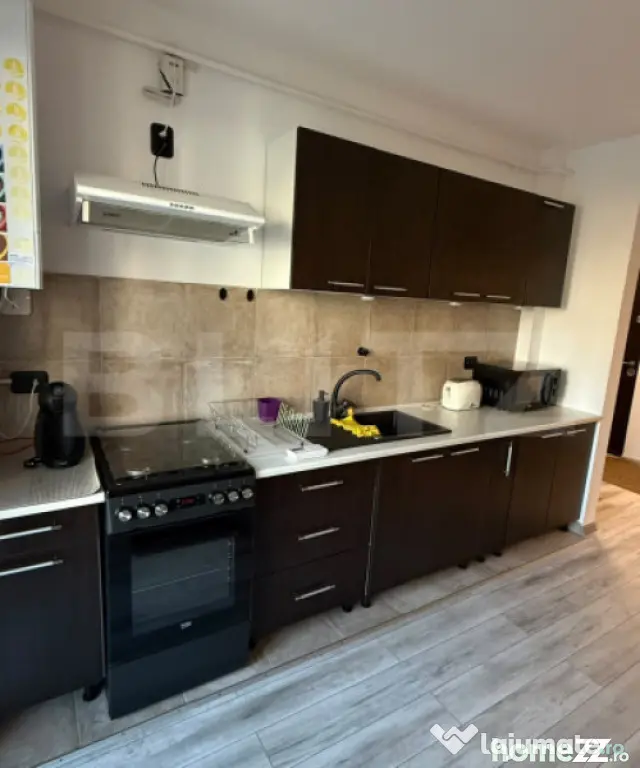 Apartament 2 camere, 45 mp, parcare, zona Teilor