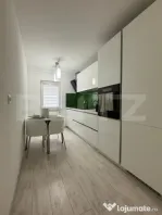 Apartament 3 camere, 2 bai, decomandat, etaj intermediar