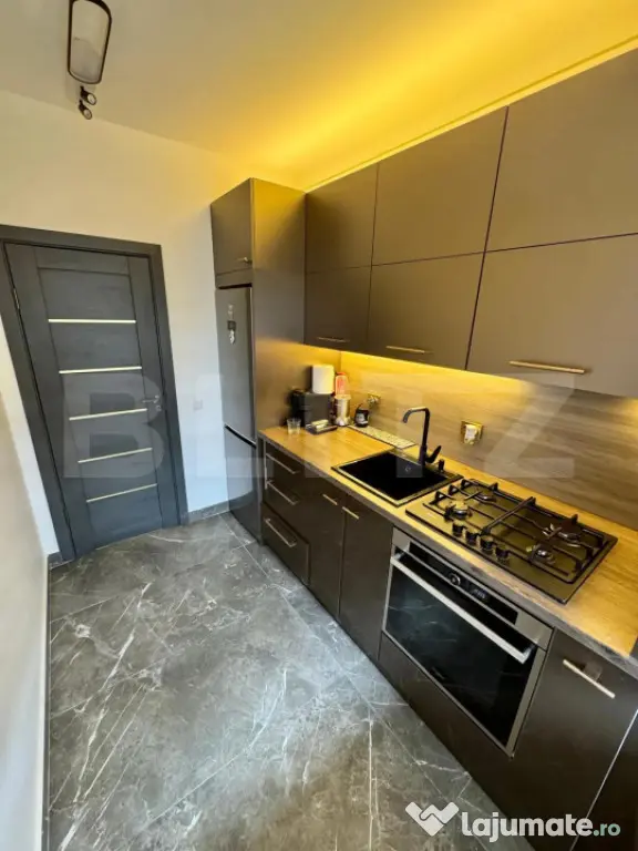 Apartament 3 camere, mobilat si utilat, parcare, parter inal
