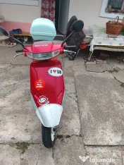 Scuter benzina 