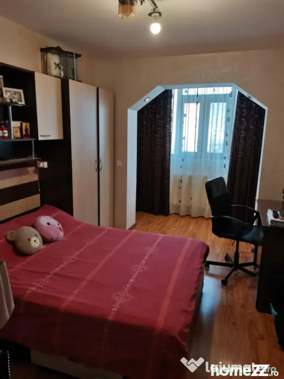 Apartament 3 camere, 77 mp, zona Vest - Ploiesti (Prahova)