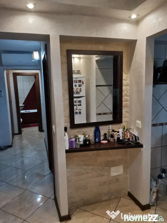 Apartament 3 camere, 77 mp, zona Vest - Ploiesti (Prahova)