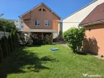 Vând casa de locuit sau spatiu comercial cu teren aferent și anexe, urban, central în orașul Ludus