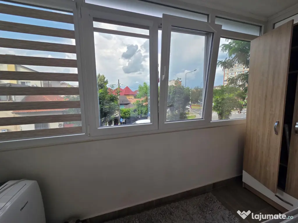 Apartament 3 camere, 2 balcoane, 2 bai, zona 1 Mai, Ramnicu Valcea