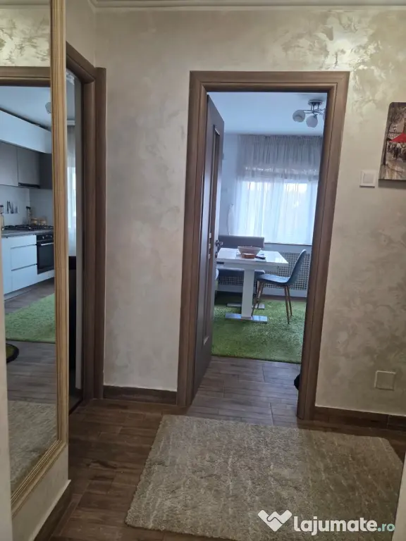 Apartament 3 camere, 2 balcoane, 2 bai, zona 1 Mai, Ramnicu Valcea
