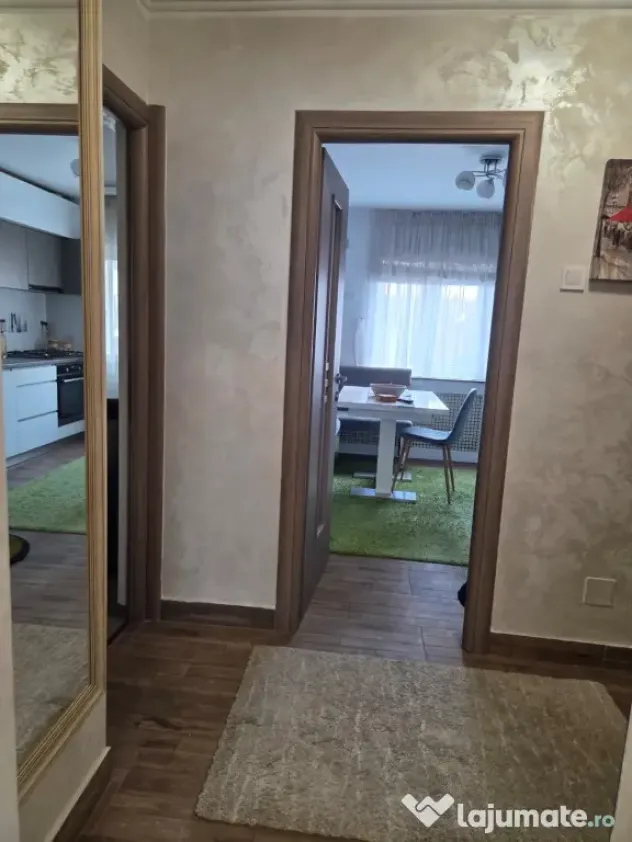Apartament 3 camere, 2 balcoane, 2 bai, zona 1 Mai, Ramnicu Valcea
