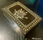 Casetă bijuterii vintage din lemn sculptat manual – Model tradițional 24x15x7 cm
