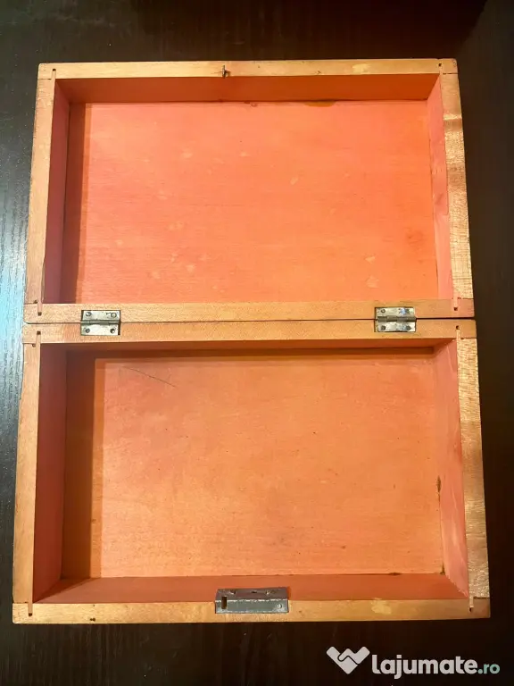 Casetă bijuterii vintage din lemn sculptat manual – Model tradițional 24x15x7 cm