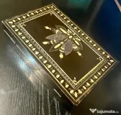Casetă bijuterii vintage din lemn sculptat manual – Model tradițional 24x15x7 cm 