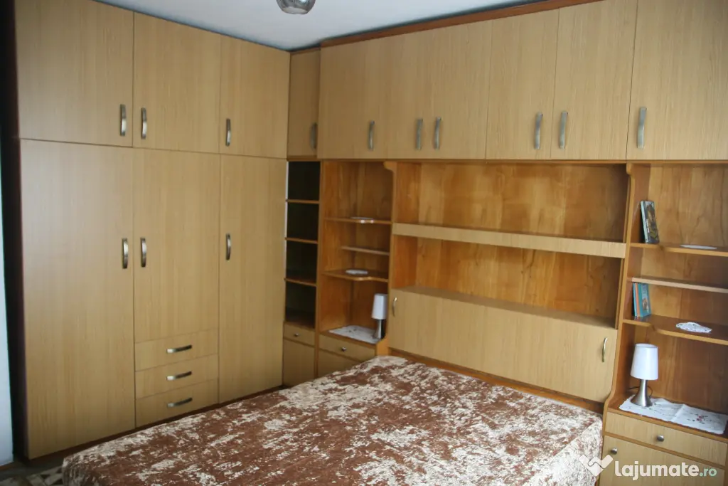 Inchiriez aparatment 3 camere Tomis Nord