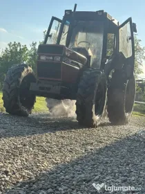 Vând tractor Case 856XL