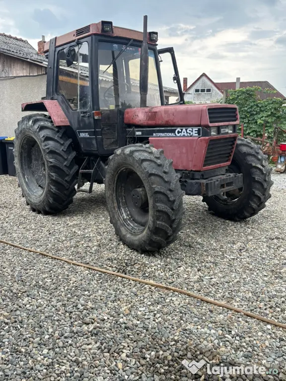 Vând tractor Case 856XL