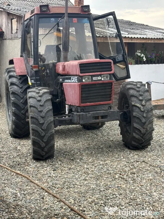 Vând tractor Case 856XL