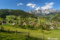Teren cu fundație de cabană, intabulat, 1.093 mp – Satul