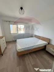 Apartament cu 4 camere de închiriat în zona Polivalenta 