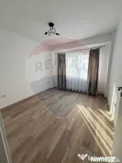 Apartament cu 4 camere de închiriat în zona Polivalenta 