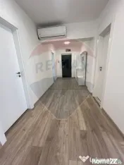 Apartament cu 4 camere de închiriat în zona Polivalenta 