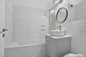 Apartament cu 4 camere de închiriat în zona Polivalenta