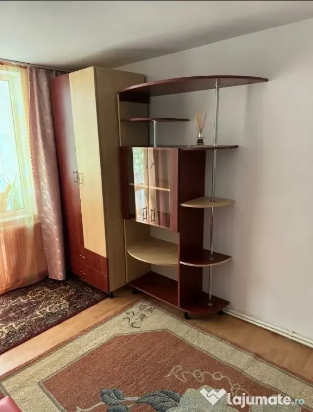 Apartament Cu 3 Camere Semidecomandate Etaj 1 Zona Ultracentrala