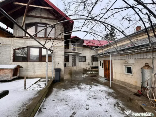 Două case pe 451 mp, Ideal Locuință + Business