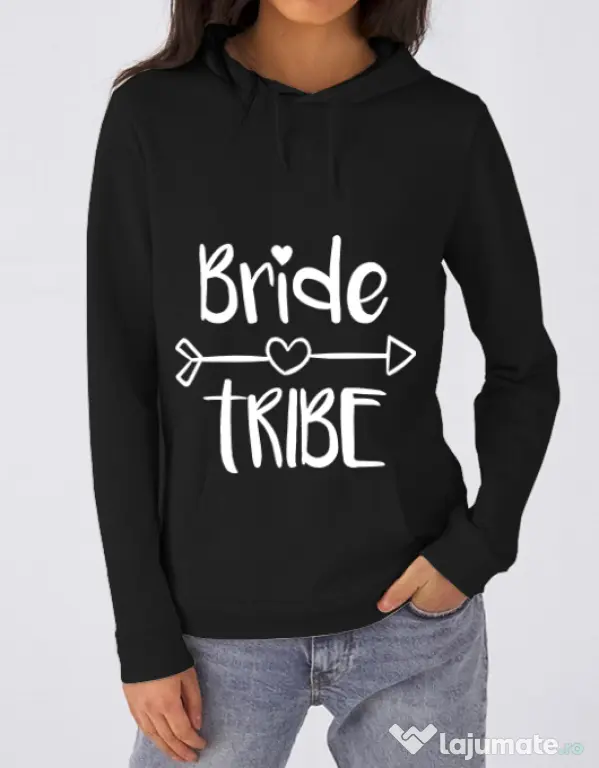 Hoodie Petrecerea burlacitelor B&C Bride tribe Negru