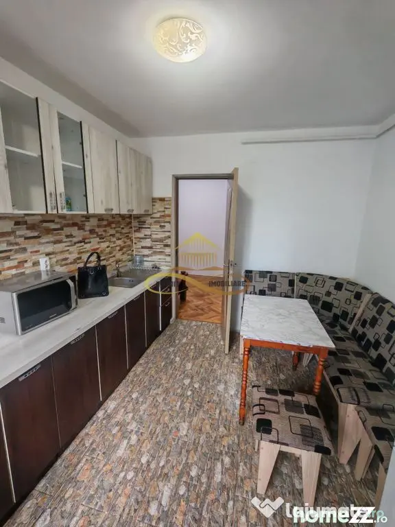 Apartament 3 camere de închiriat – zona RMB